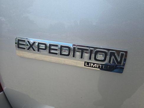 Used 2013 Ford Expedition Limited RWD image 7