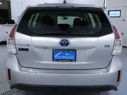 Used 2017 Toyota Prius V Three FWD image 6