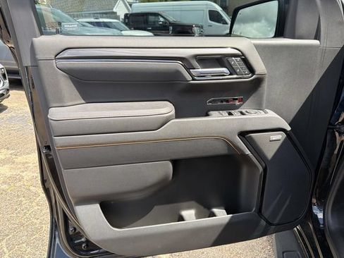 Used 2025 GMC Sierra 1500 AT4 w/ AT4 Premium Package AWD/4WD image 24