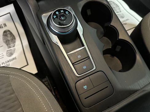 Used 2022 Ford Escape SE image 16