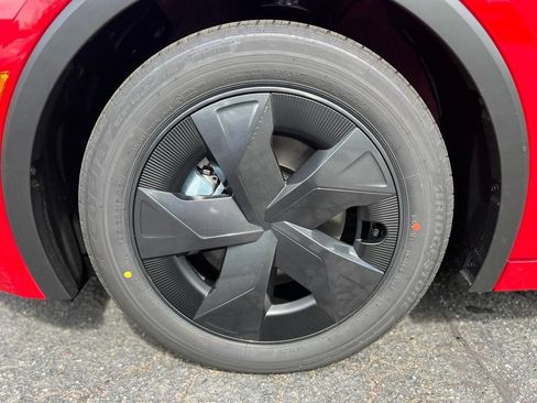 New 2026 Toyota Prius Plug-In Hybrid FWD image 6