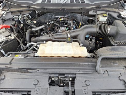 Certified 2022 Ford F150 XLT w/ Equipment Group 302A High image 27