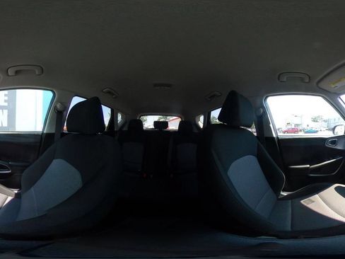 Used 2025 Kia Soul LX w/ LX Technology Package FWD image 37