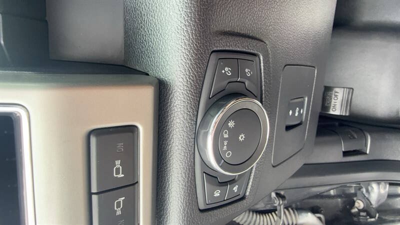 Used 2017 Ford F150 Lariat AWD/4WD image 19