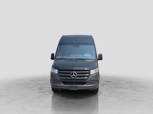 Used 2022 Mercedes-Benz Sprinter 3500 image 3