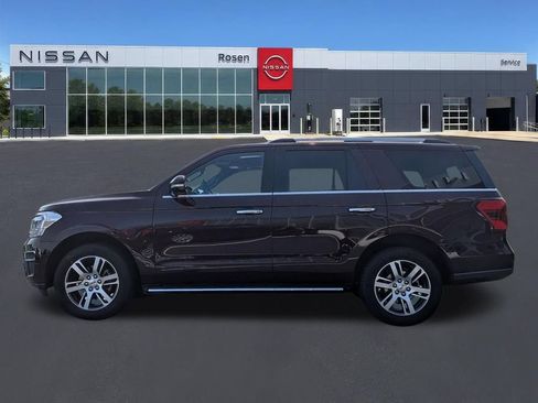 Used 2023 Ford Expedition Limited AWD/4WD image 6