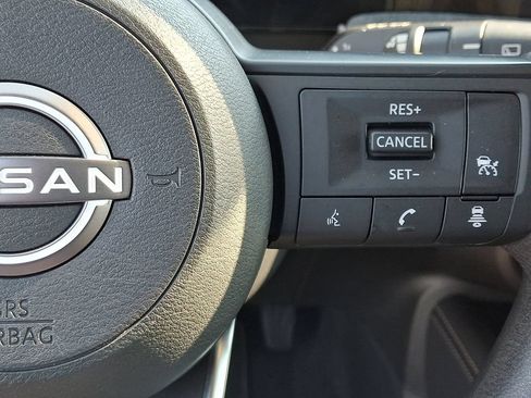 Certified 2025 Nissan Kicks SV AWD/4WD image 21