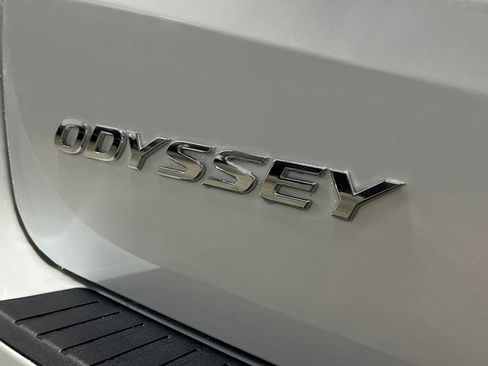 New 2026 Honda Odyssey Touring image 6