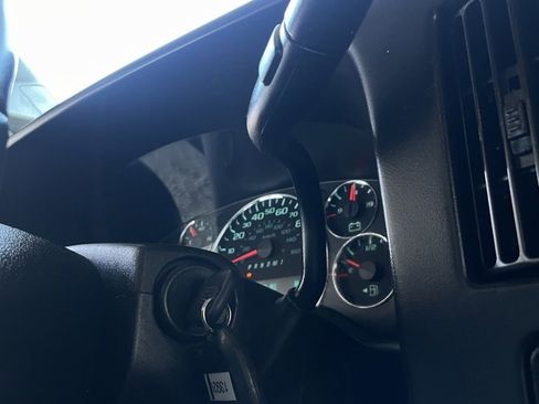 Used 2017 Chevrolet Express 3500 LT w/ LT Preferred Equipment Group image 26