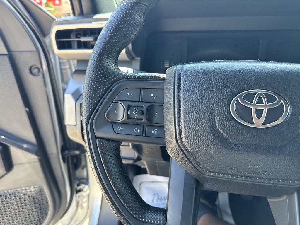 Used 2026 Toyota Tacoma SR5 AWD/4WD image 17