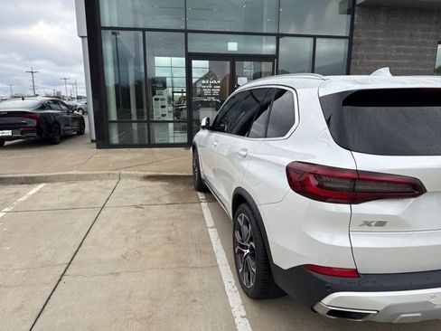 Used 2022 BMW X5 sDrive40i w/ Premium Package image 4