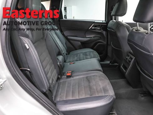 Used 2022 Mitsubishi Outlander SE image 21