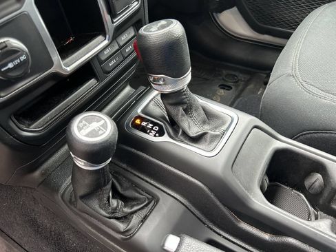 Used 2021 Jeep Wrangler Unlimited Sport AWD/4WD image 18
