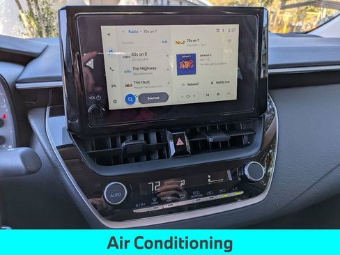 Used 2025 Toyota Corolla LE FWD image 21