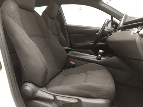 Used 2018 Toyota C-HR XLE image 21