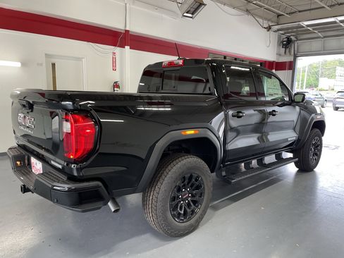 New 2026 GMC Canyon Elevation RWD image 4