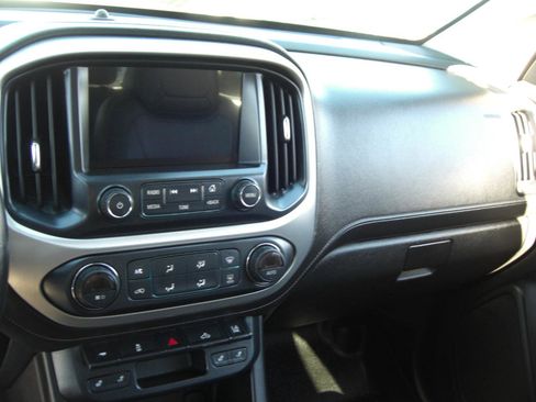 Used 2018 GMC Canyon SLT w/ Driver Alert Package RWD image 8