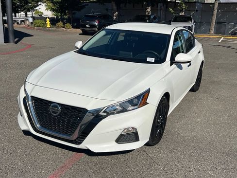 Used 2019 Nissan Altima 2.5 S FWD image 3