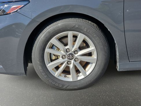Used 2025 Toyota Camry LE FWD image 29