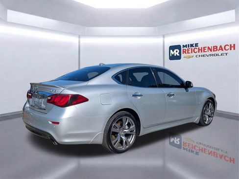 Used 2016 INFINITI Q70 3.7 w/ Sport Package RWD image 4