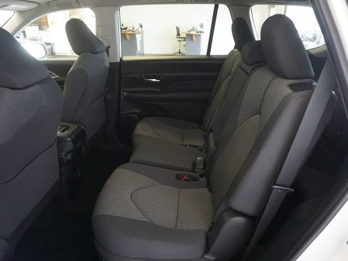 Certified 2025 Toyota Grand Highlander FWD image 20