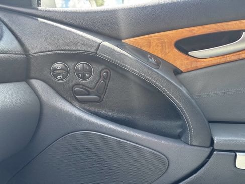Used 2004 Mercedes-Benz SL 55 AMG image 15