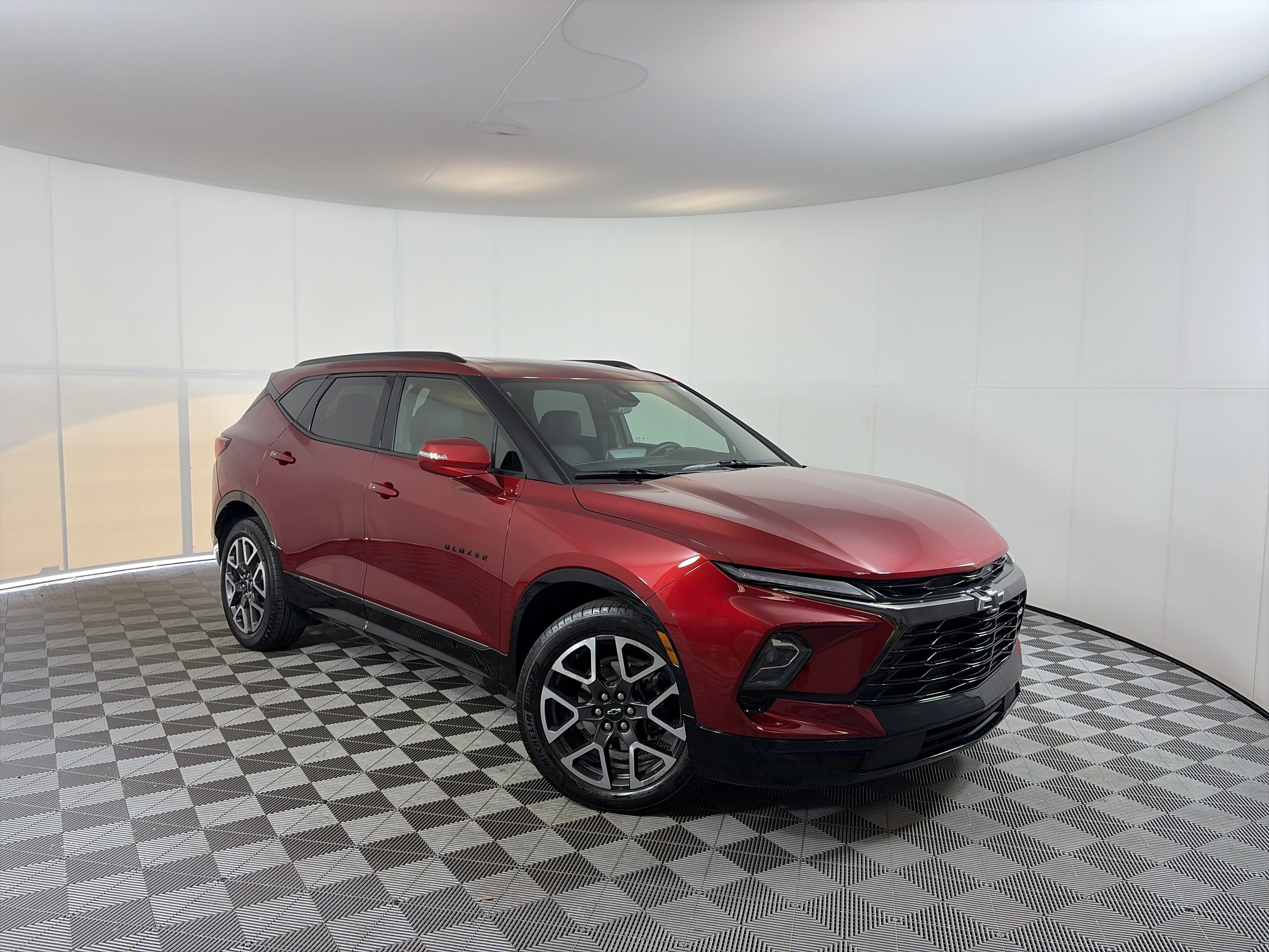 Certified 2023 Chevrolet Blazer RS w/ Driver Confidence II Package AWD/4WD image 1