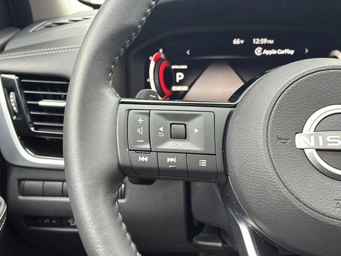 Used 2024 Nissan Rogue SL w/ SL Premium Package FWD image 30