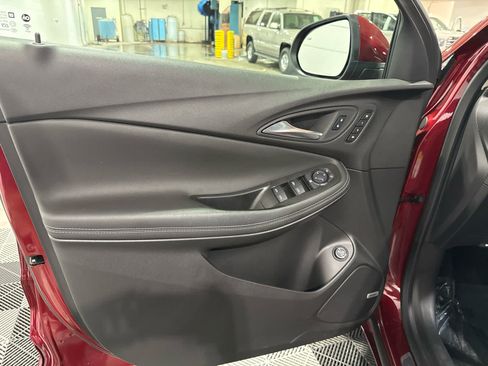 Used 2024 Buick Encore GX Avenir w/ Avenir Technology Package FWD image 28