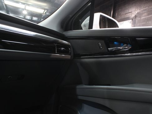 Used 2023 Lincoln Nautilus Reserve FWD image 61