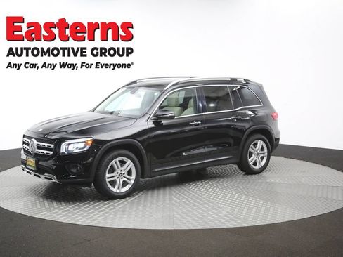 Used 2021 Mercedes-Benz GLB 250 4MATIC w/ Premium Package image 53