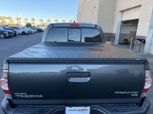 Used 2015 Toyota Tacoma PreRunner image 32