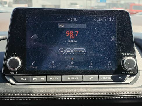 Used 2023 Nissan Rogue SV w/ SV Premium Package AWD/4WD image 16