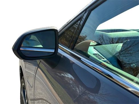 New 2026 Chevrolet Equinox EV LT image 10