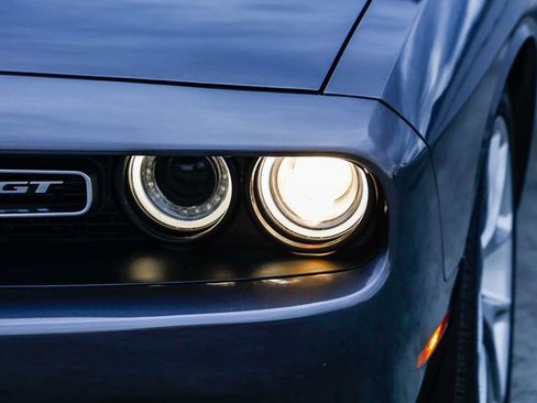 Used 2022 Dodge Challenger GT image 4