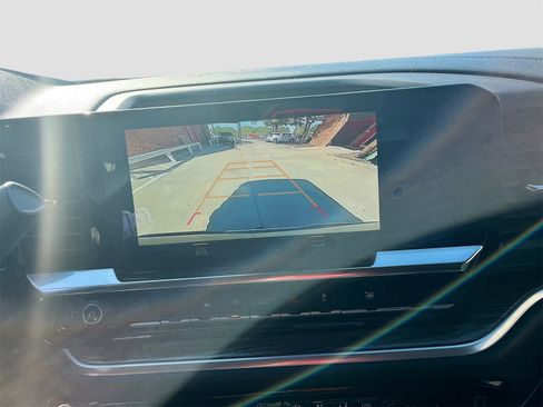 Used 2025 Chevrolet Silverado 1500 LT image 14