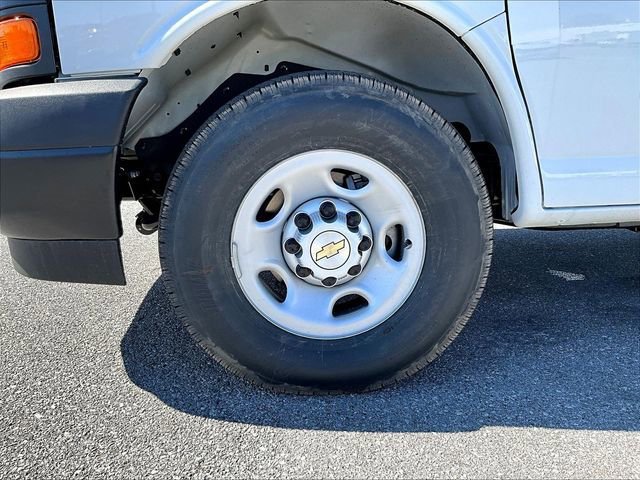 New 2026 Chevrolet Express 2500 RWD image 7