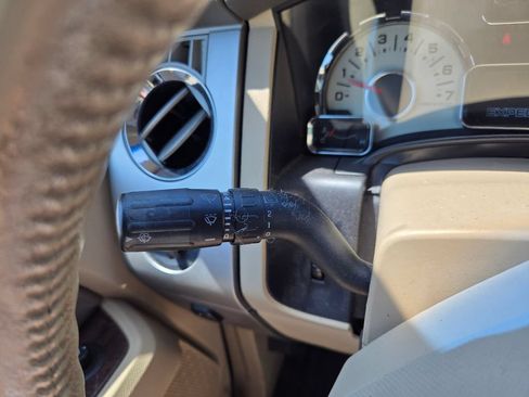 Used 2013 Ford Expedition XLT RWD image 23