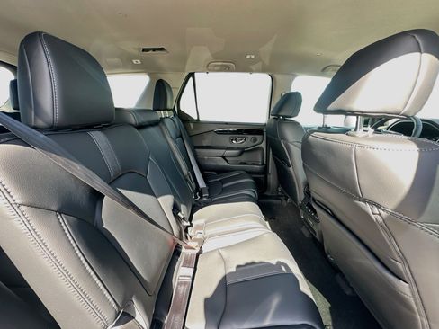 Used 2025 Honda Pilot EX-L image 22
