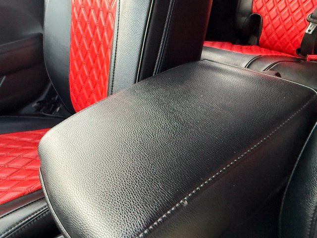 Used 2019 Jeep Wrangler Unlimited Rubicon w/ Dual Top Group AWD/4WD image 31