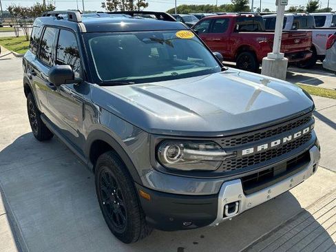 New 2025 Ford Bronco Sport Badlands image 3