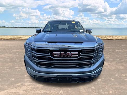 Used 2025 GMC Sierra 1500 SLT AWD/4WD image 2