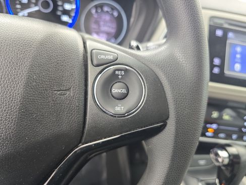 Used 2016 Honda HR-V EX image 17