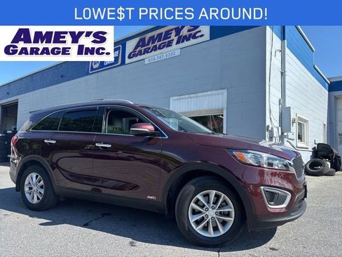 Used 2017 Kia Sorento AWD w/ LX Convenience Package image 1