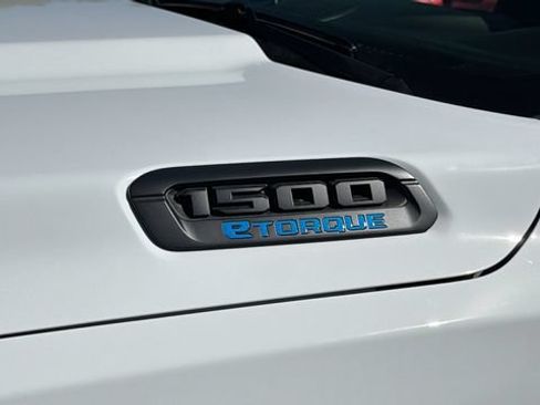 New 2026 RAM 1500 Express AWD/4WD image 11
