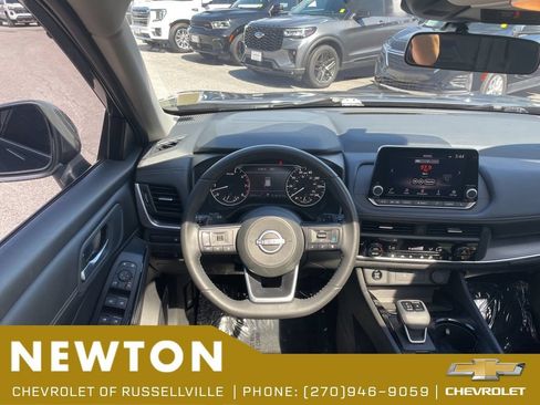 Used 2024 Nissan Rogue SV w/ SV Premium Package AWD/4WD image 21