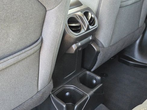 Used 2025 Jeep Wrangler Unlimited Sport AWD/4WD image 20