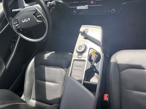 Used 2023 Kia EV6 Wind w/ Wind Technology Package AWD/4WD image 34