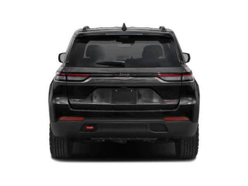 Used 2022 Jeep Grand Cherokee Trailhawk w/ ADV Protech Group II AWD/4WD image 8