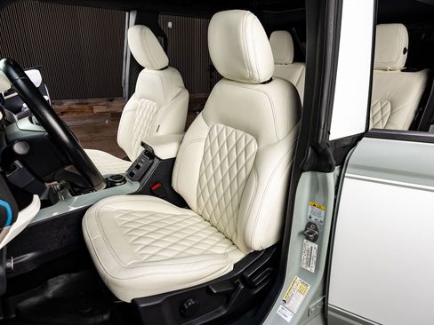 Used 2022 Ford Bronco Wildtrak image 30